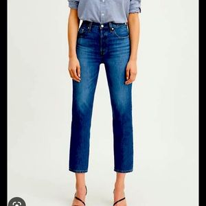 Levi’s 501 cropped straight leg jean